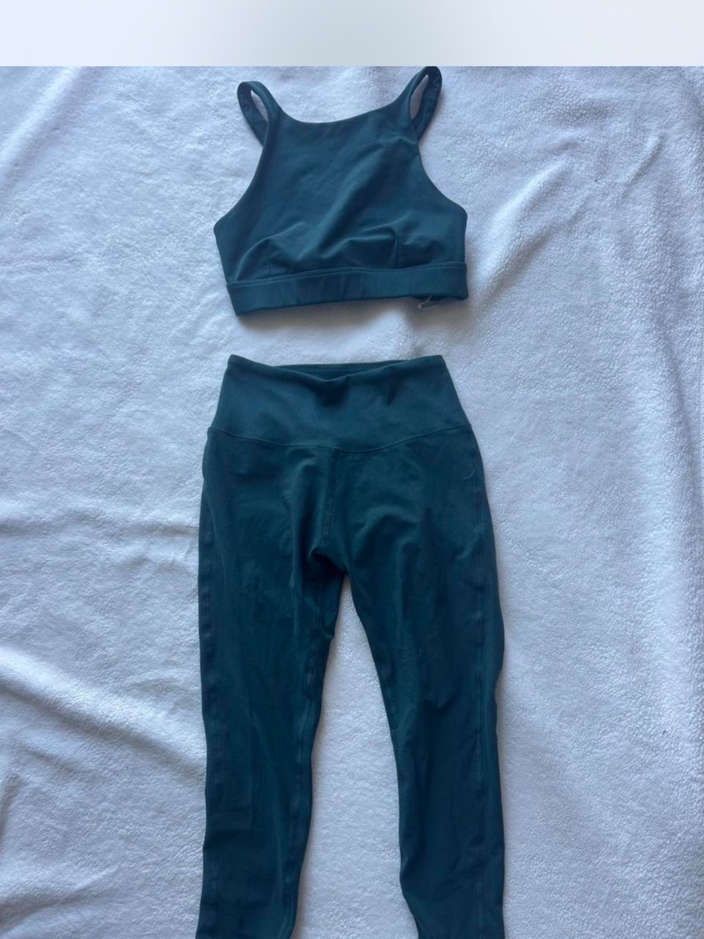 LIKE NEW ALO Yoga Dark Teal High-Rise Leggings with Matching Crop Top